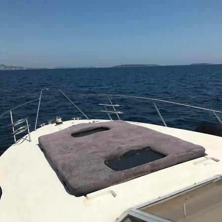 Yacht Charlene Mandelieu