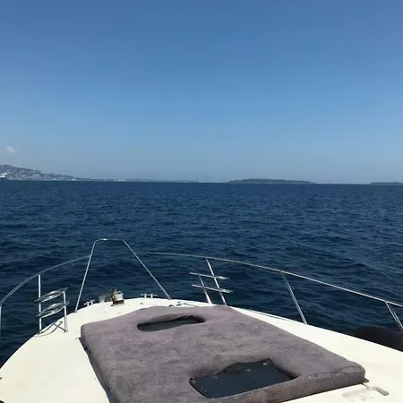 Yacht Charlene